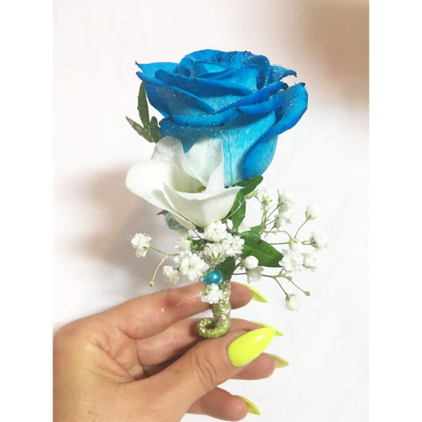 Svadobná kytica z modrých ruží